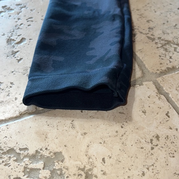 SPANX CAMO Grey Look At Me Now Seamless Leggings Medium Heather Camo Grey - Picture 4 of 4